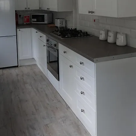 Staycation At Pine Cottage, A Newly Refurbished Holiday Cottage Goodwick Exterior photo
