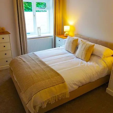 Staycation At Pine Cottage, A Newly Refurbished Holiday Cottage Goodwick Exterior photo